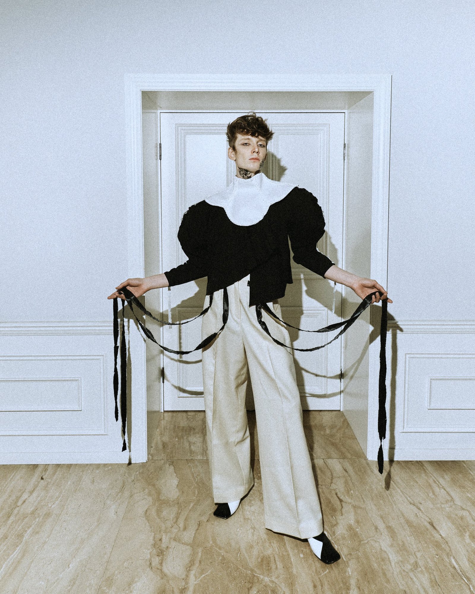 1615967225288740 look1 1 1