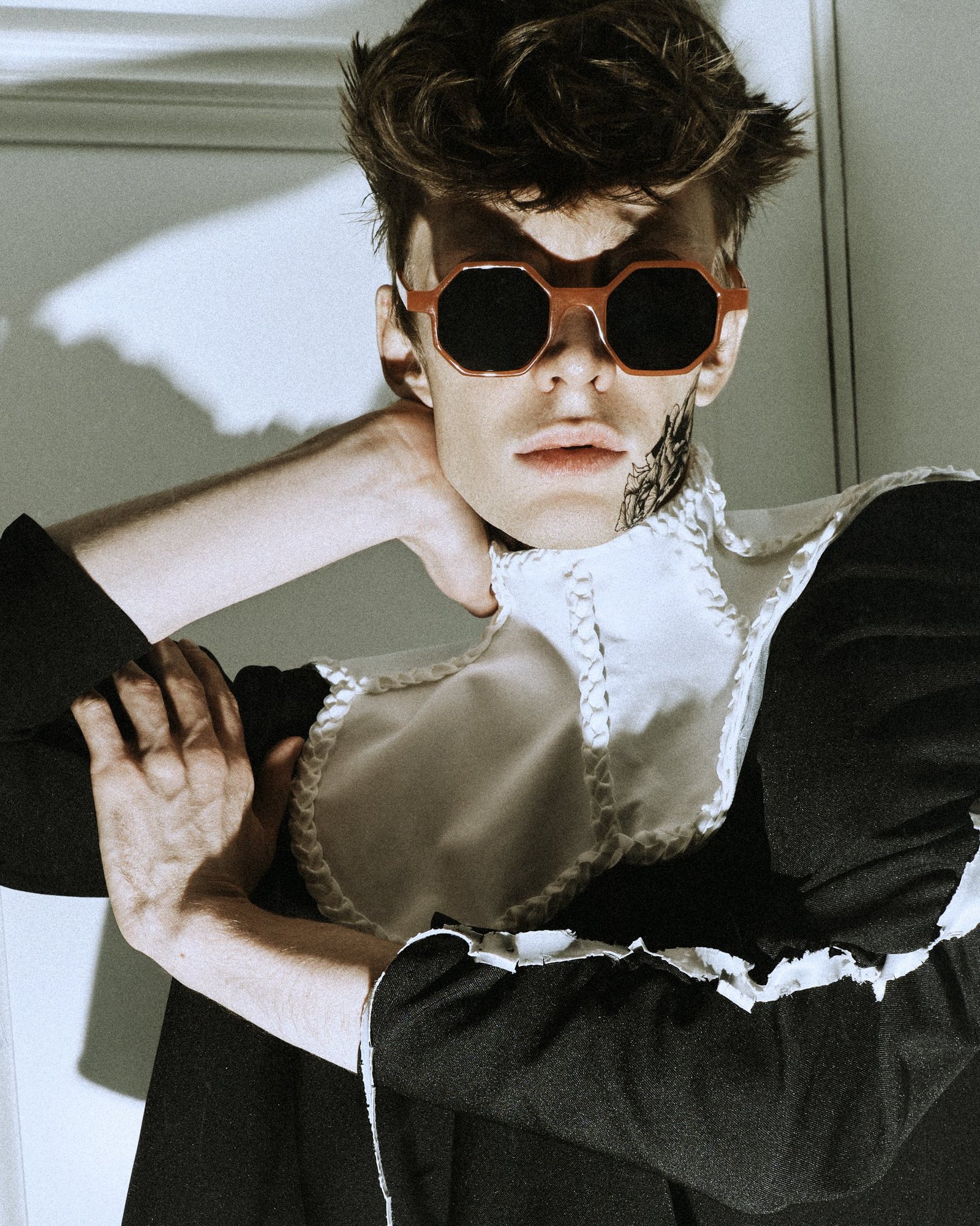 1615967242696344 look1 1 5