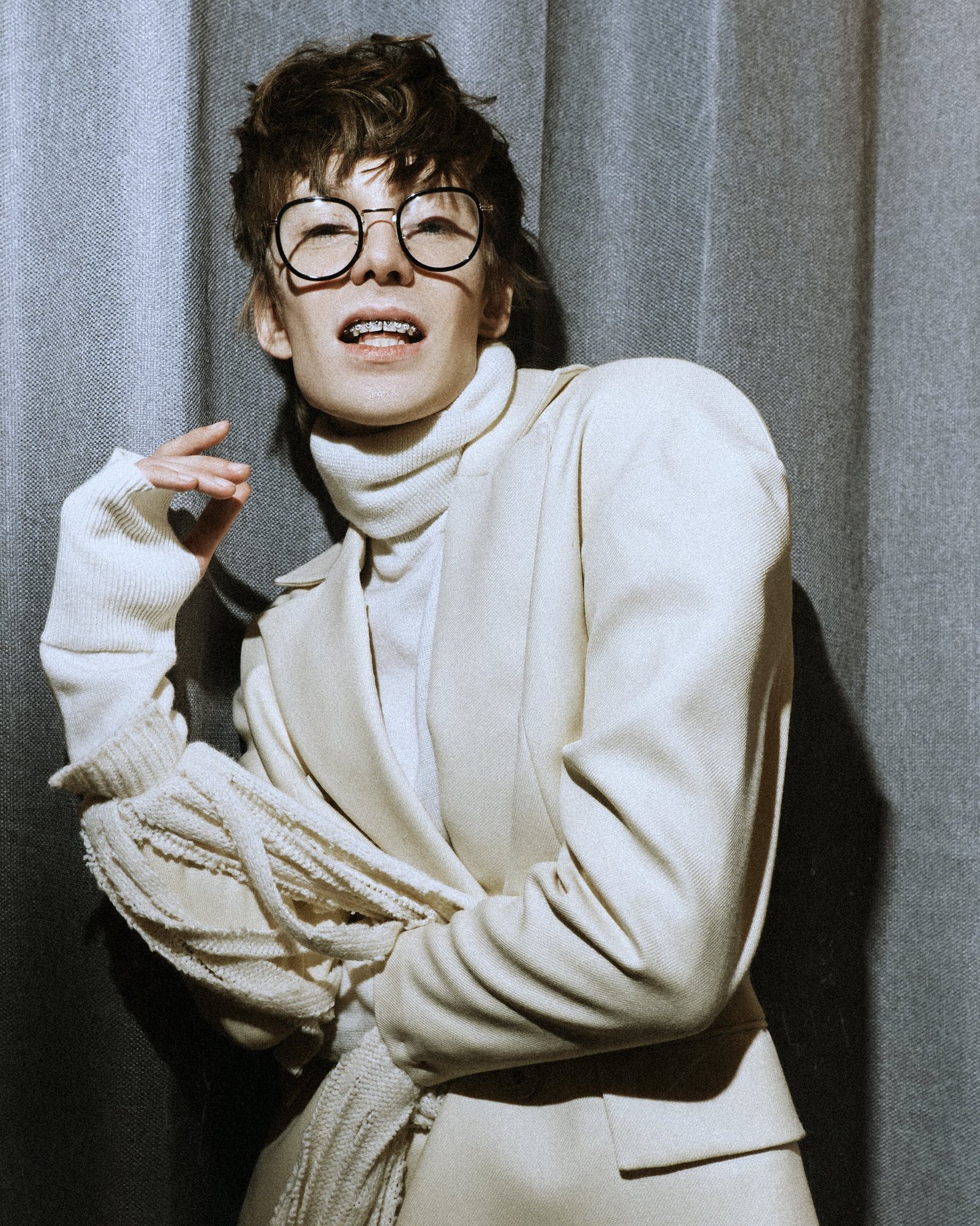 1615967321292606 look2 1 4