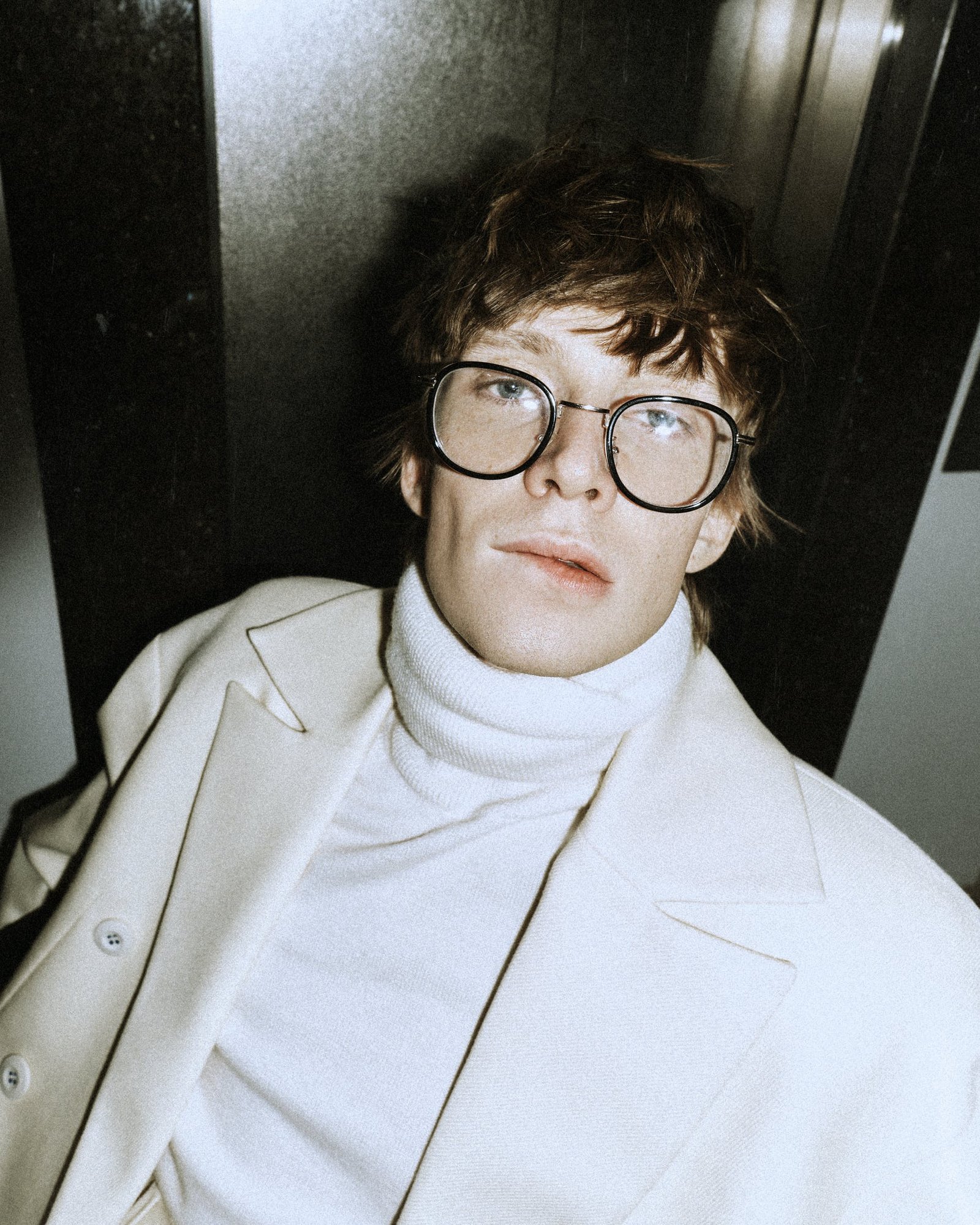 1615967382016416 look2 1 9