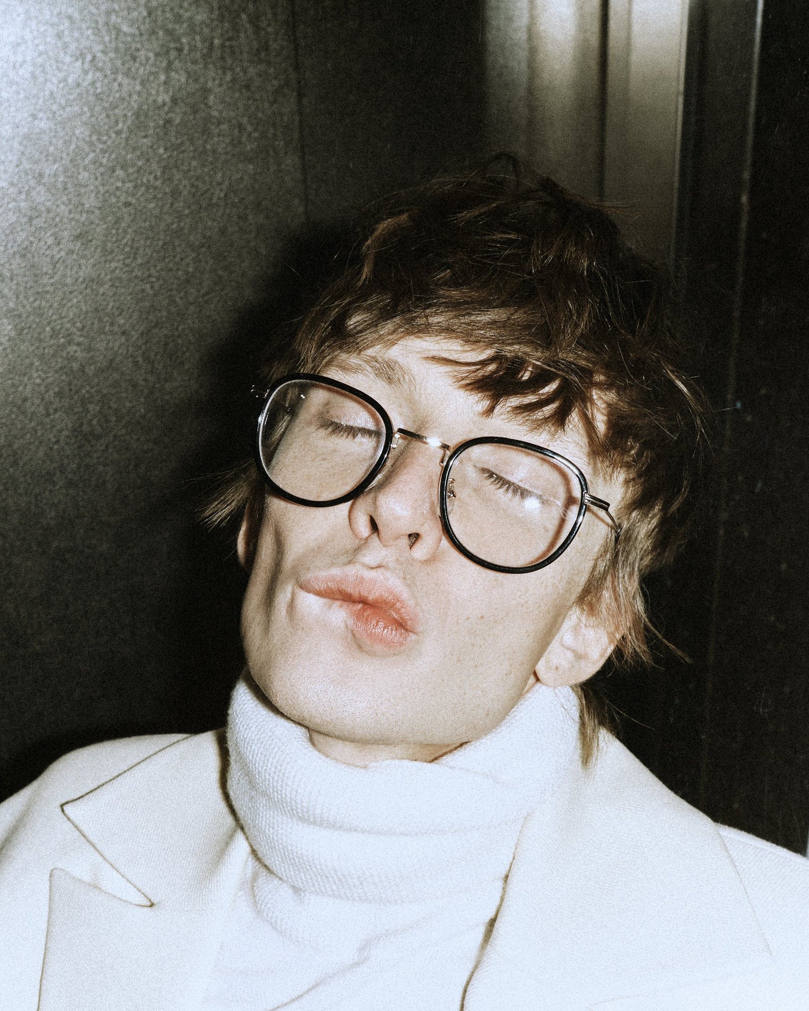 1615967385688710 look2 1 10