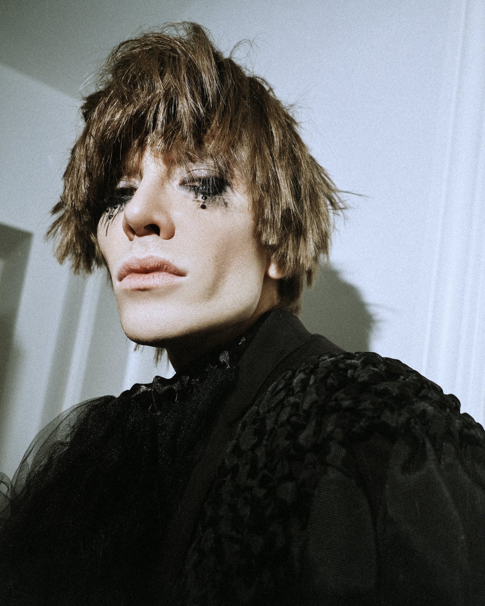 1615967459509619 look3 1 1