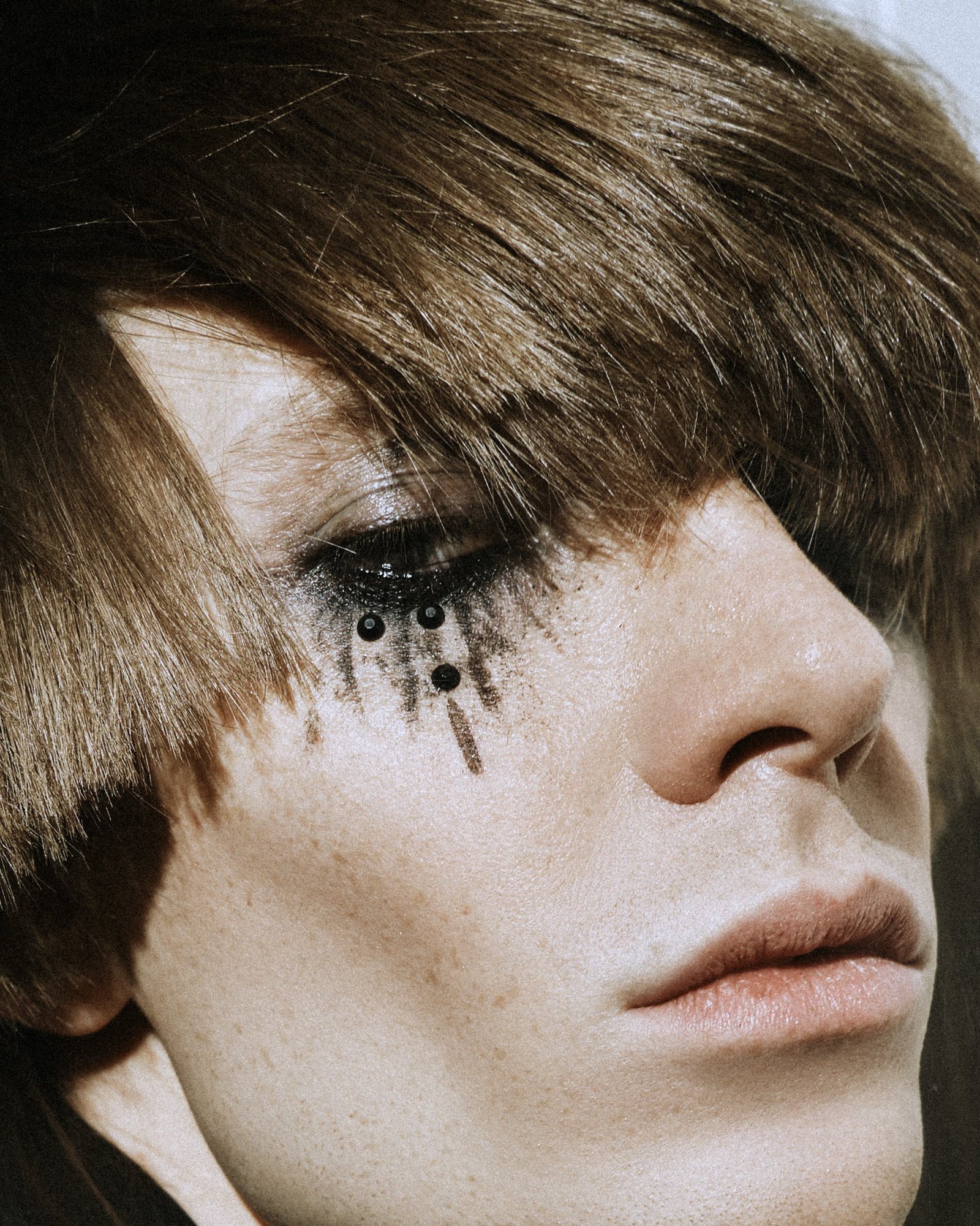 1615967466189841 look3 1 2