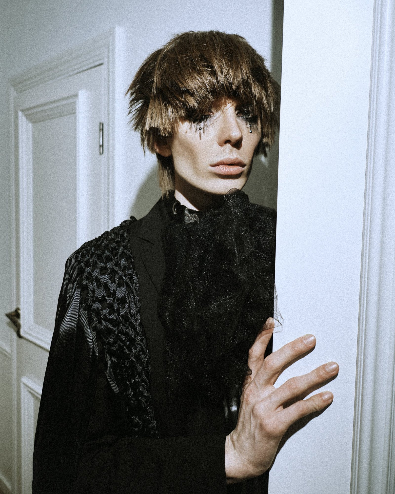 1615967481629991 look3 1 4