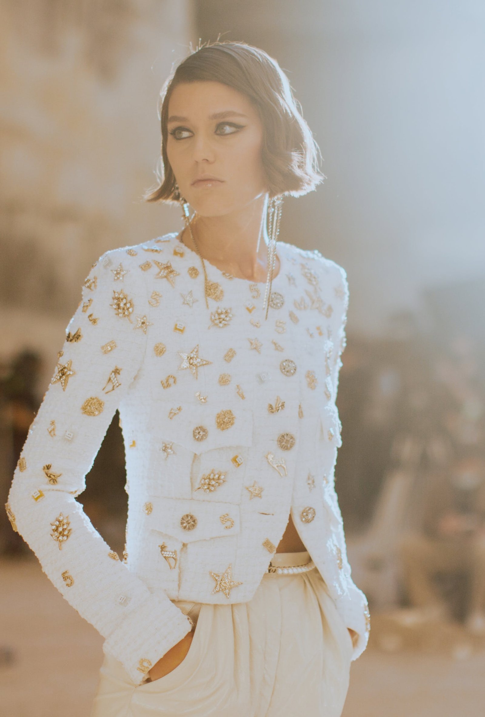 1620646522038615 77 look 037d02