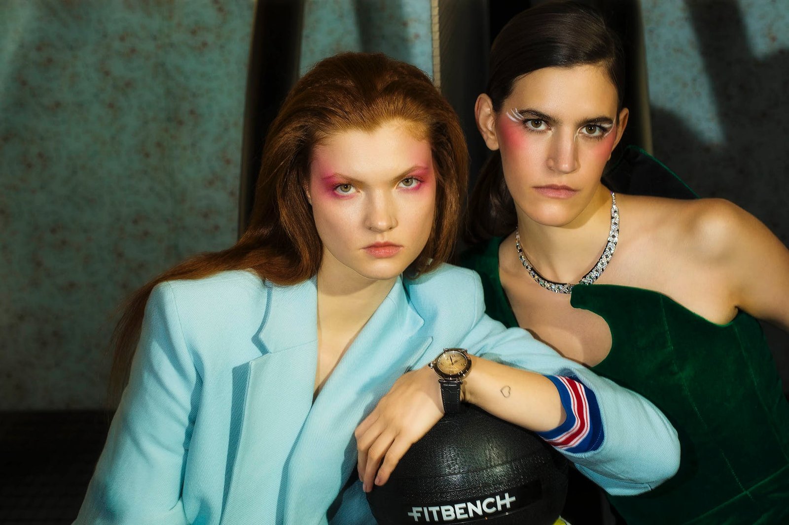 1620667939915294 6d8a5566lofficiel08 copyright irisbrosch