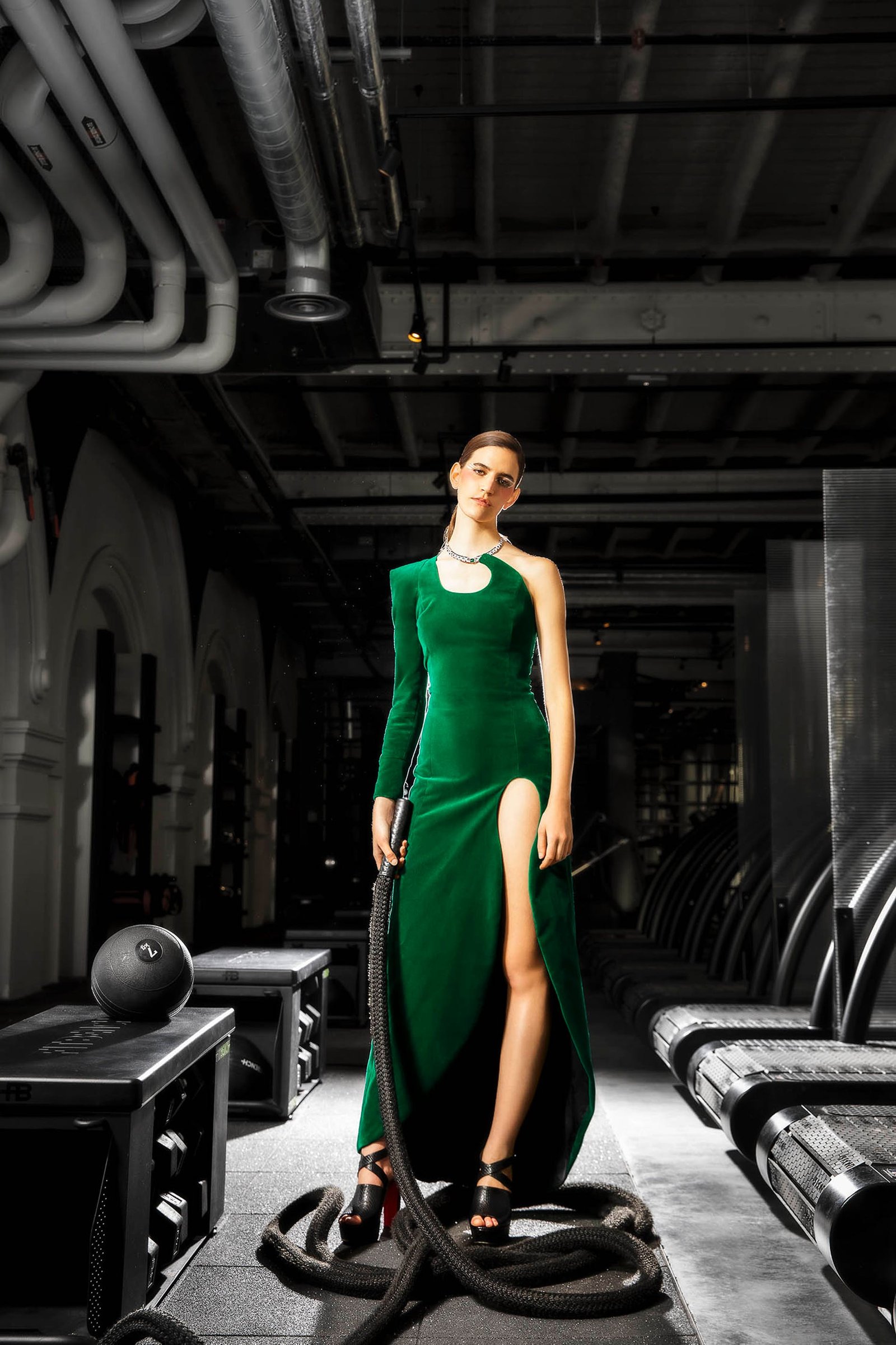 1620668497335240 6d8a5433lofficiel08 copyright irisbrosch