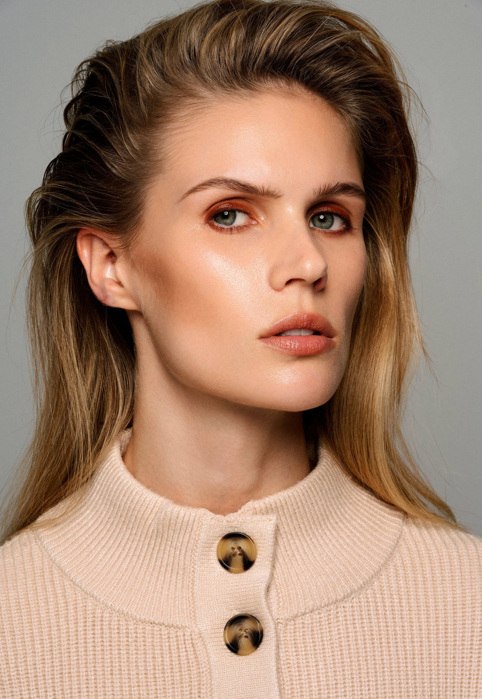 1621005774347803 look 5.2