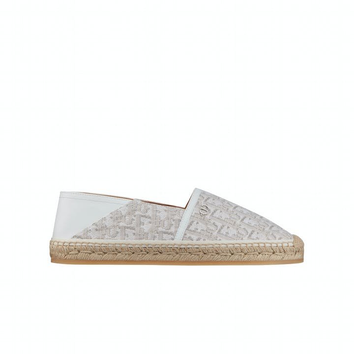 DIOR PARADISE ESPADRILLES IN BEIGE AND WHITE DIOR OBLIQUE JACQUARD  WHITE GRAINED CALFSKIN  BEIGE STRAW AND RUBBER SOLE.jpg