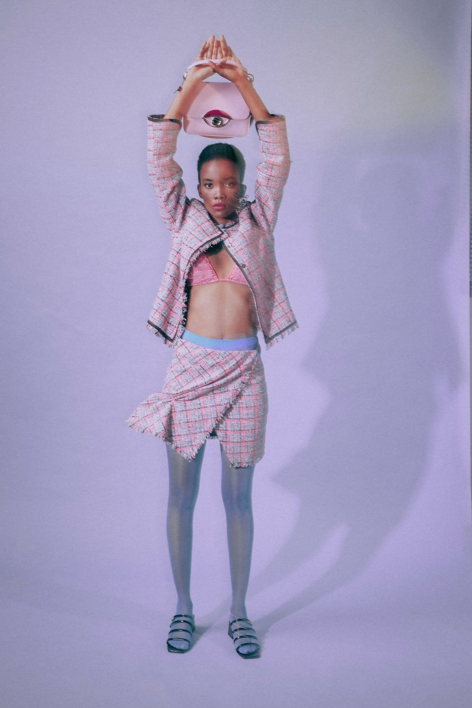 1625765411735288 light catcher editorial look3