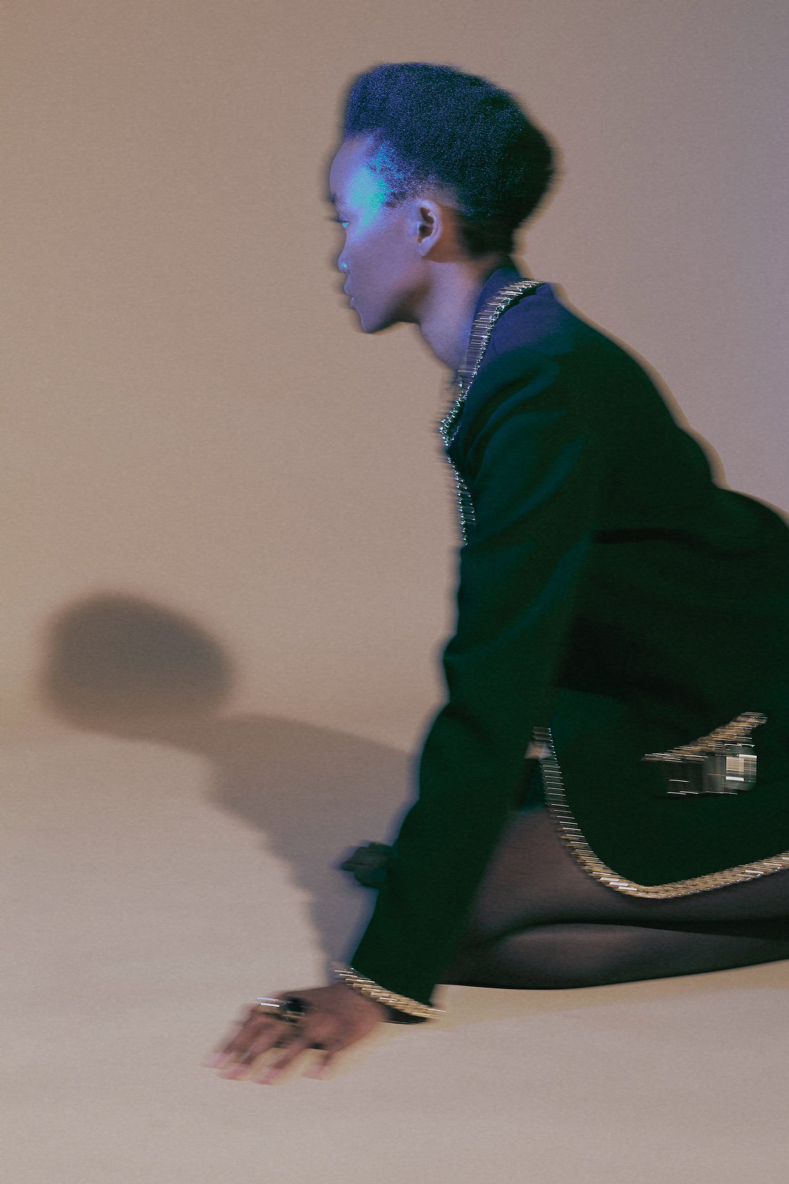 1625765587766989 light catcher editorial look8