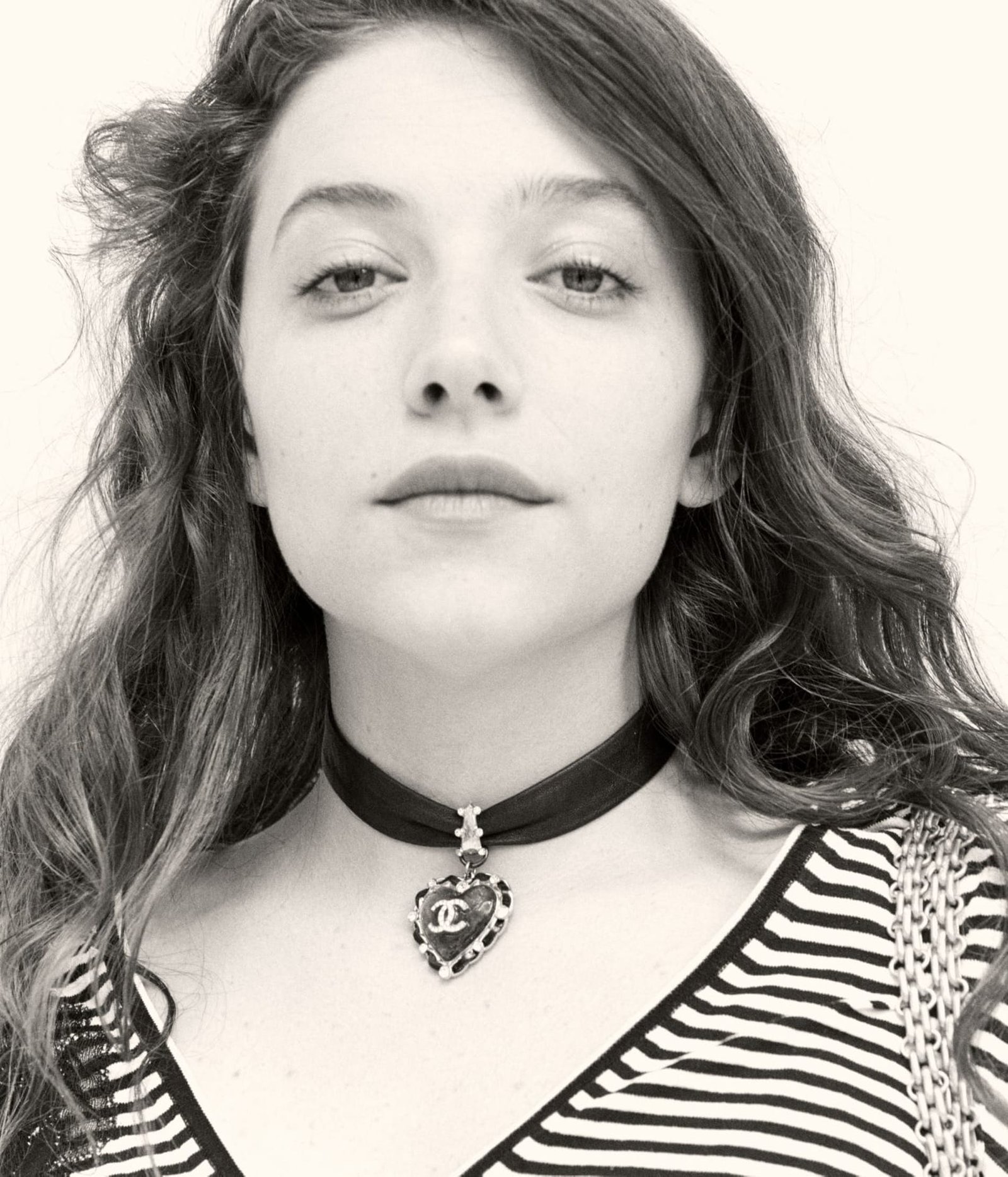 1625815214531029 chanel zoe adjani chanel hautecouture fw202122 ld