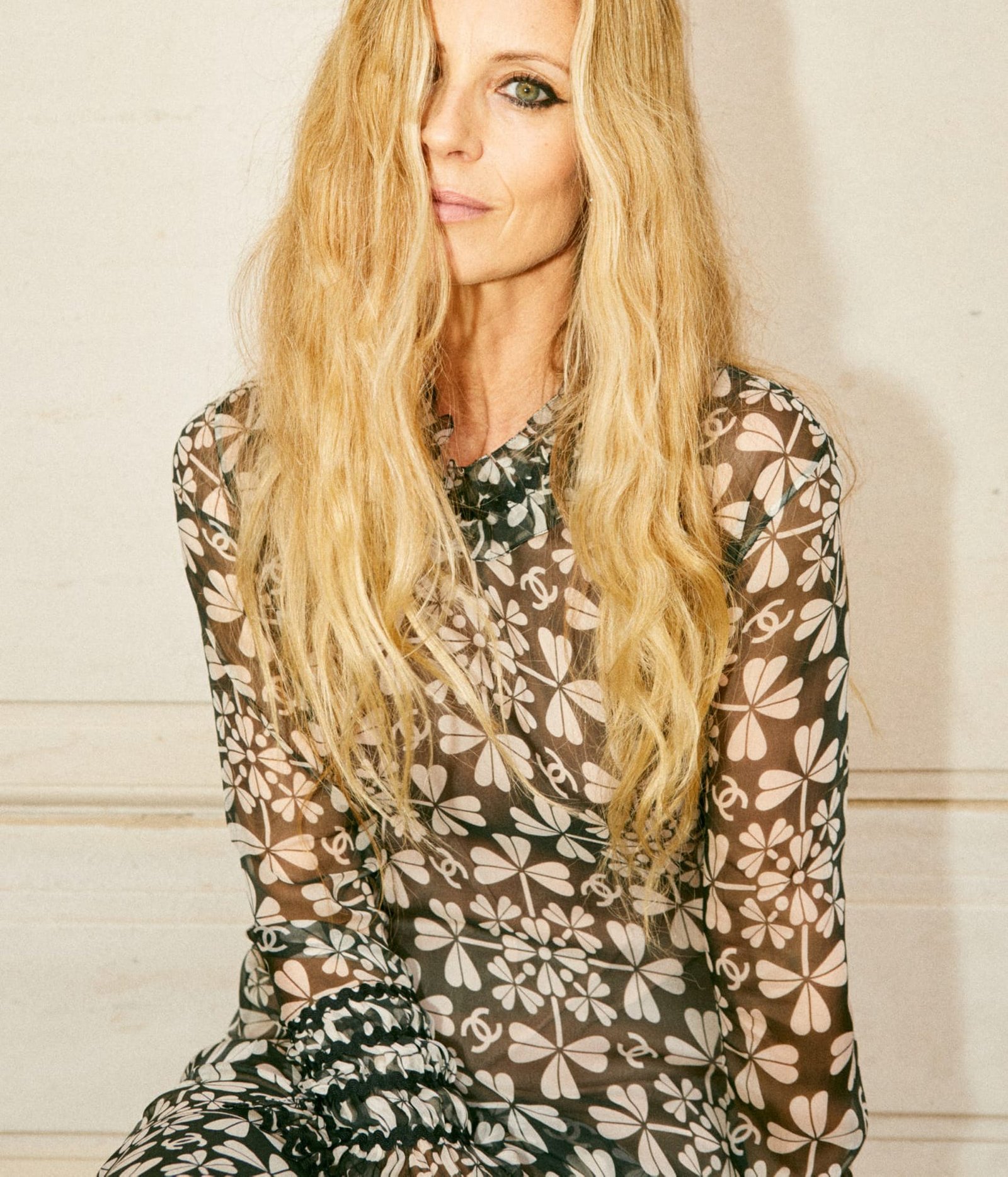 1625815361323162 chanel laura bailey chanel hautecouture fw202122 2 ld