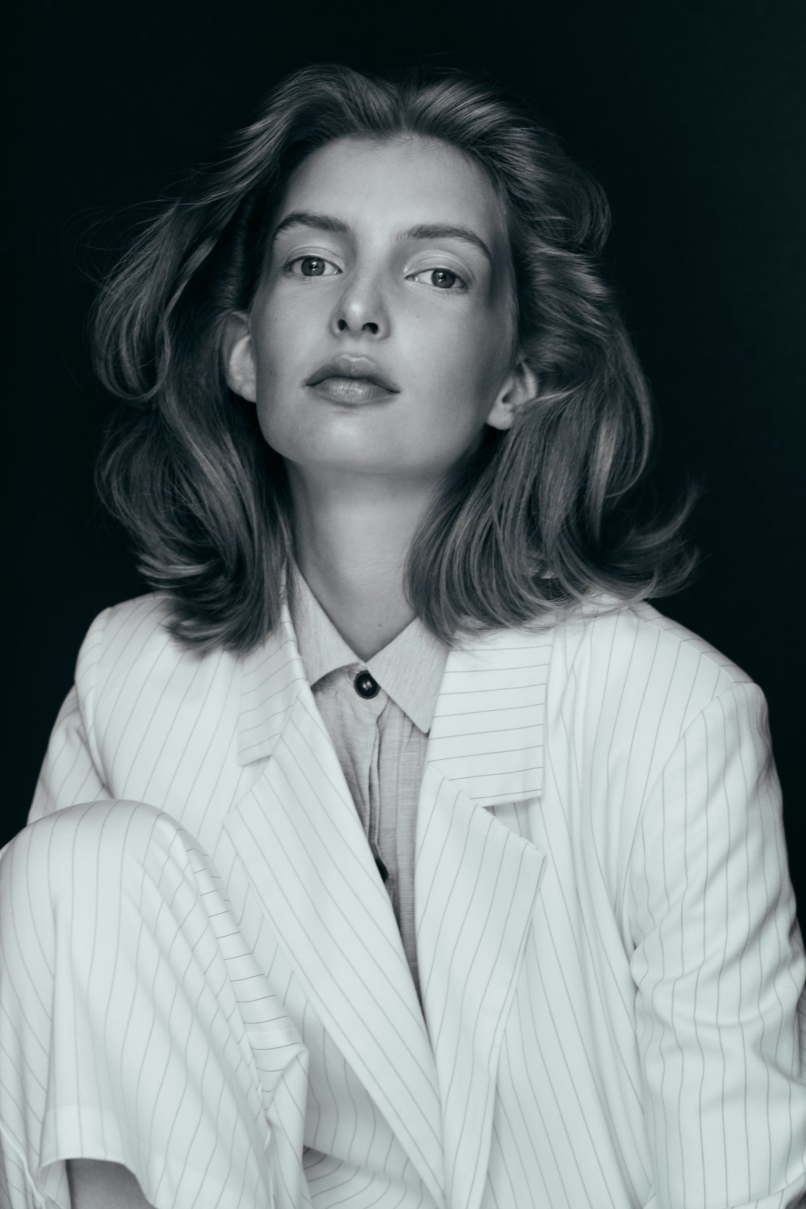 1626078559375906 look1 3