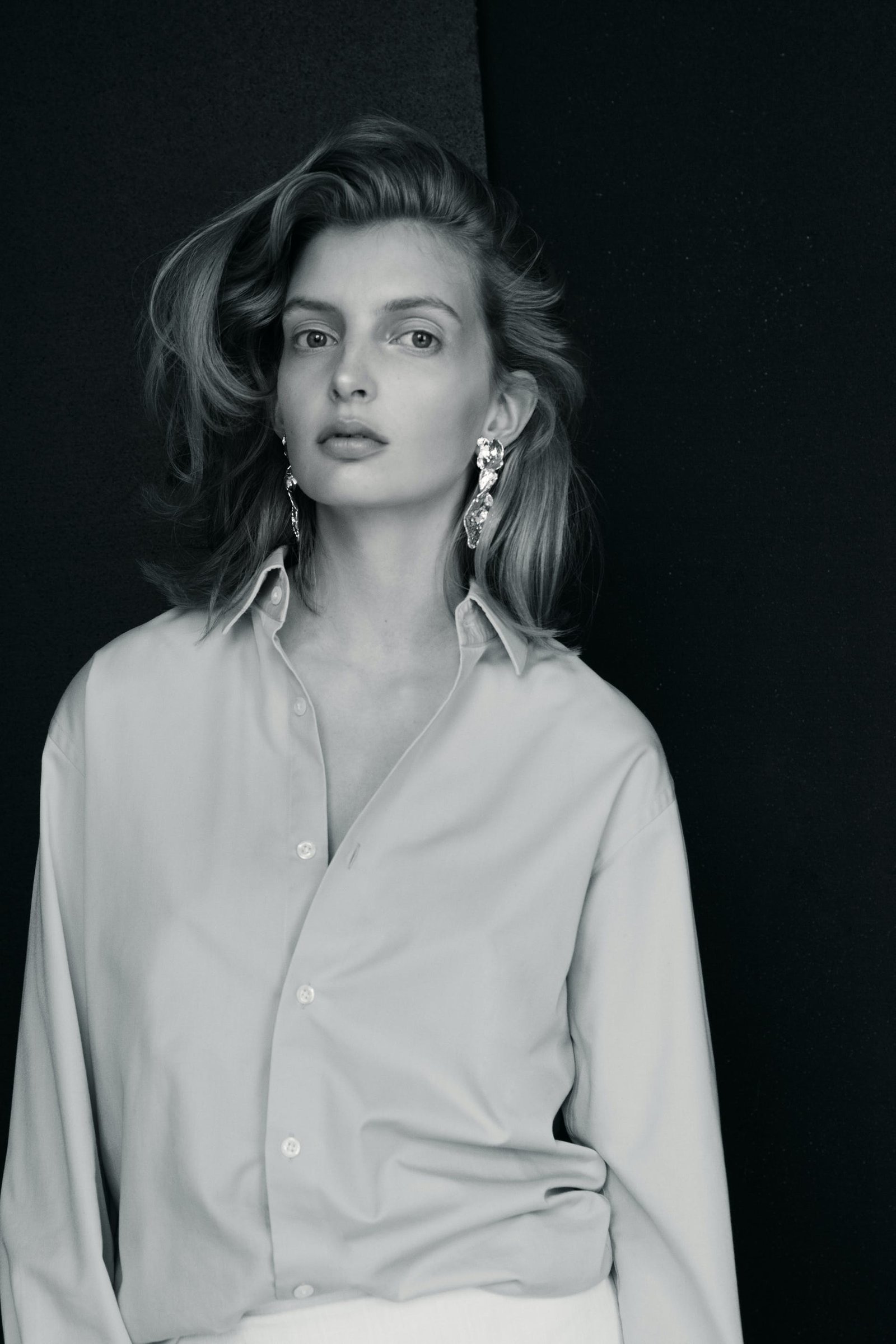 1626078573557757 look2 1