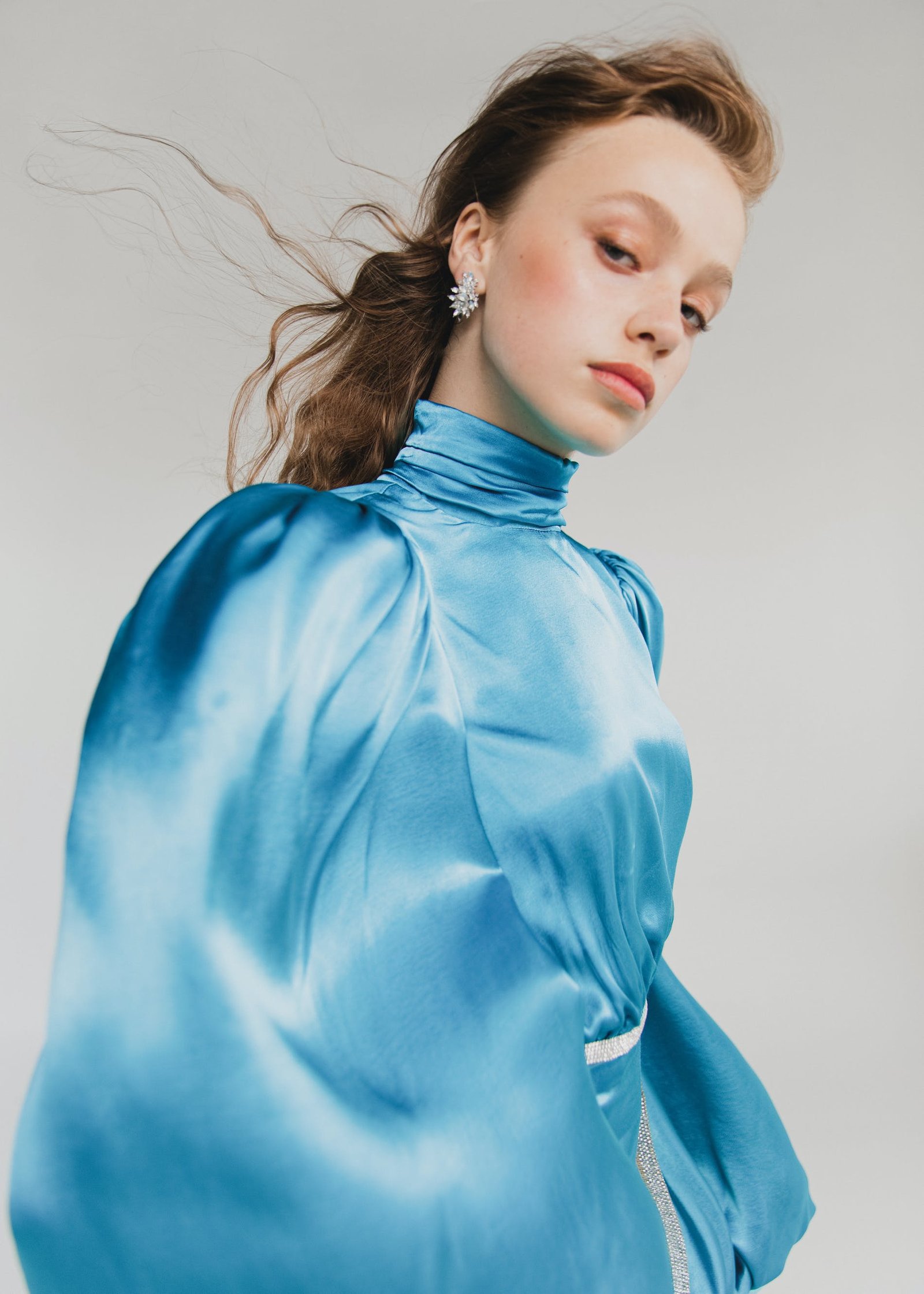 1627456393014324 6 4