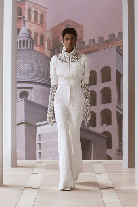 fendi-couture-look-11-1625758275.jpg