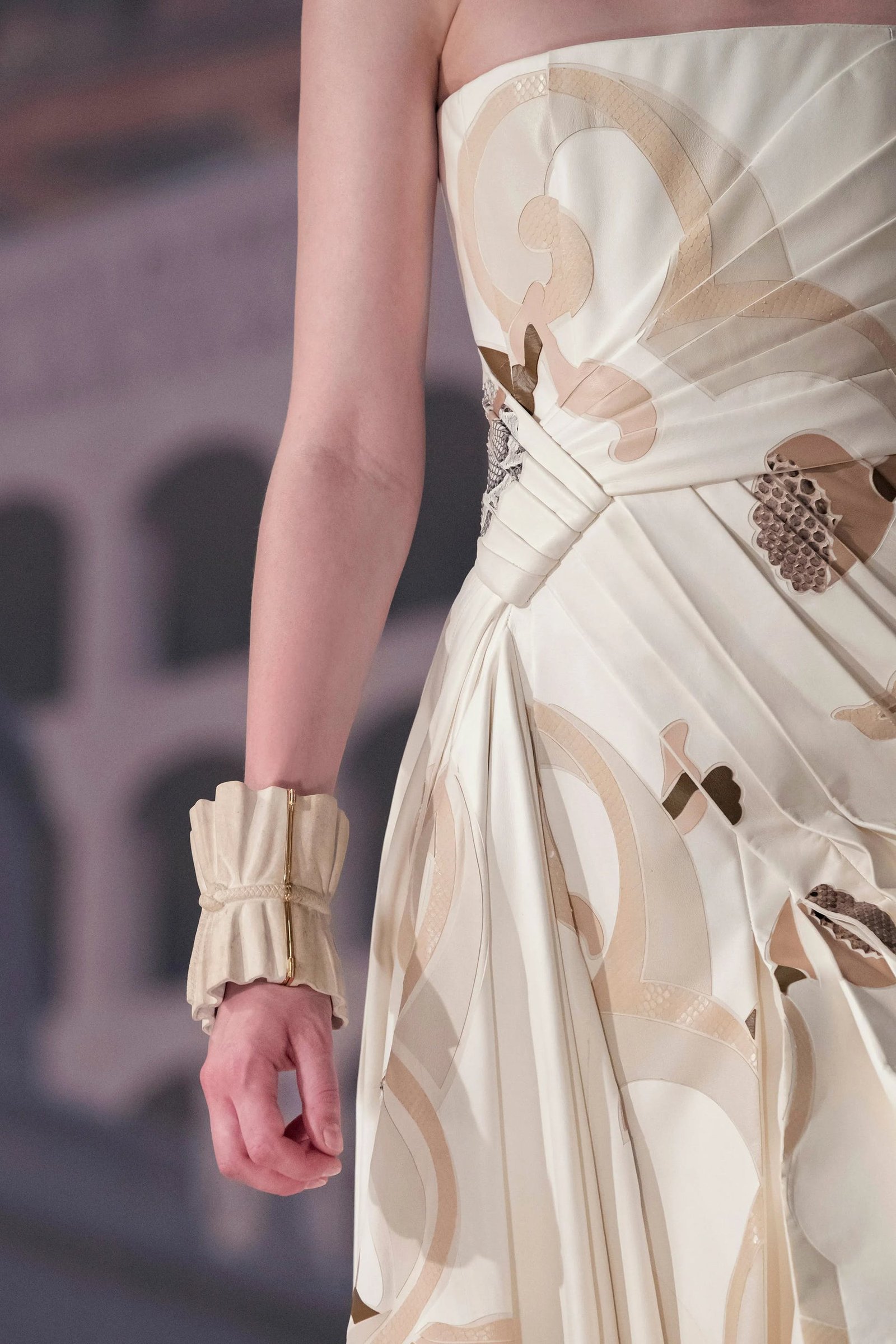 1630997954268322 2 fendi couture fall 21