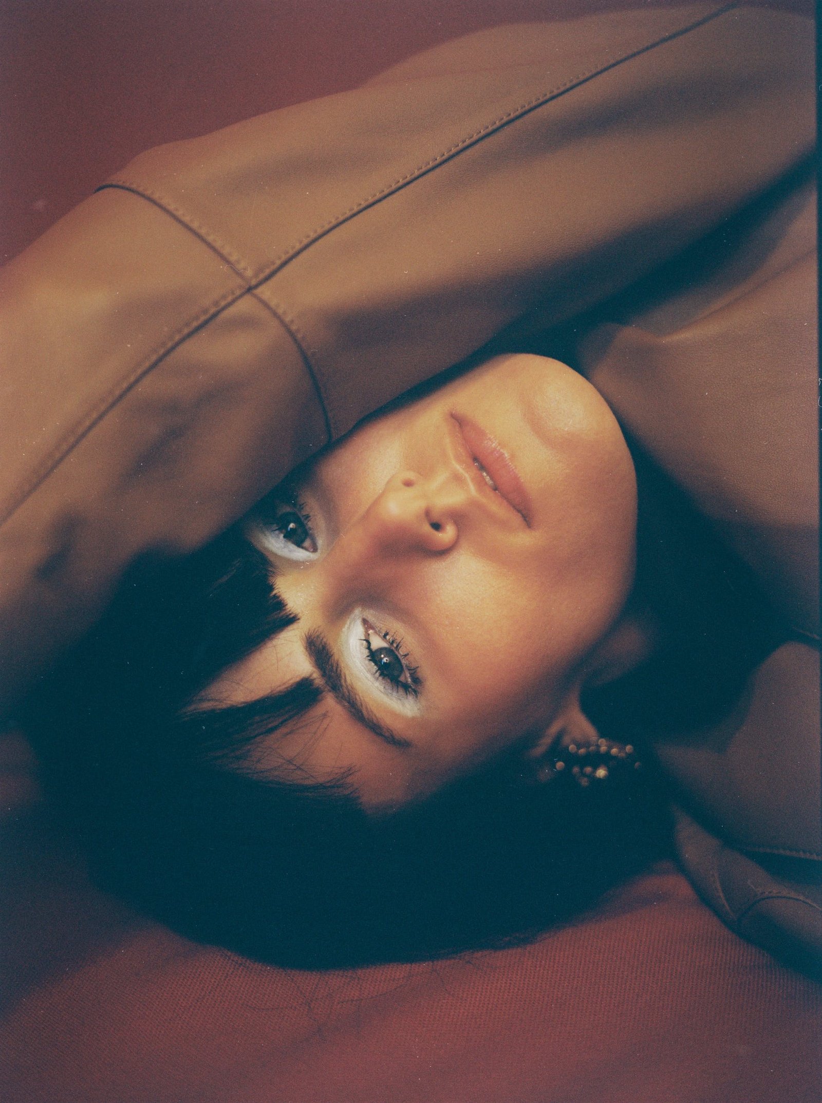 1631095893345967 look06 00038