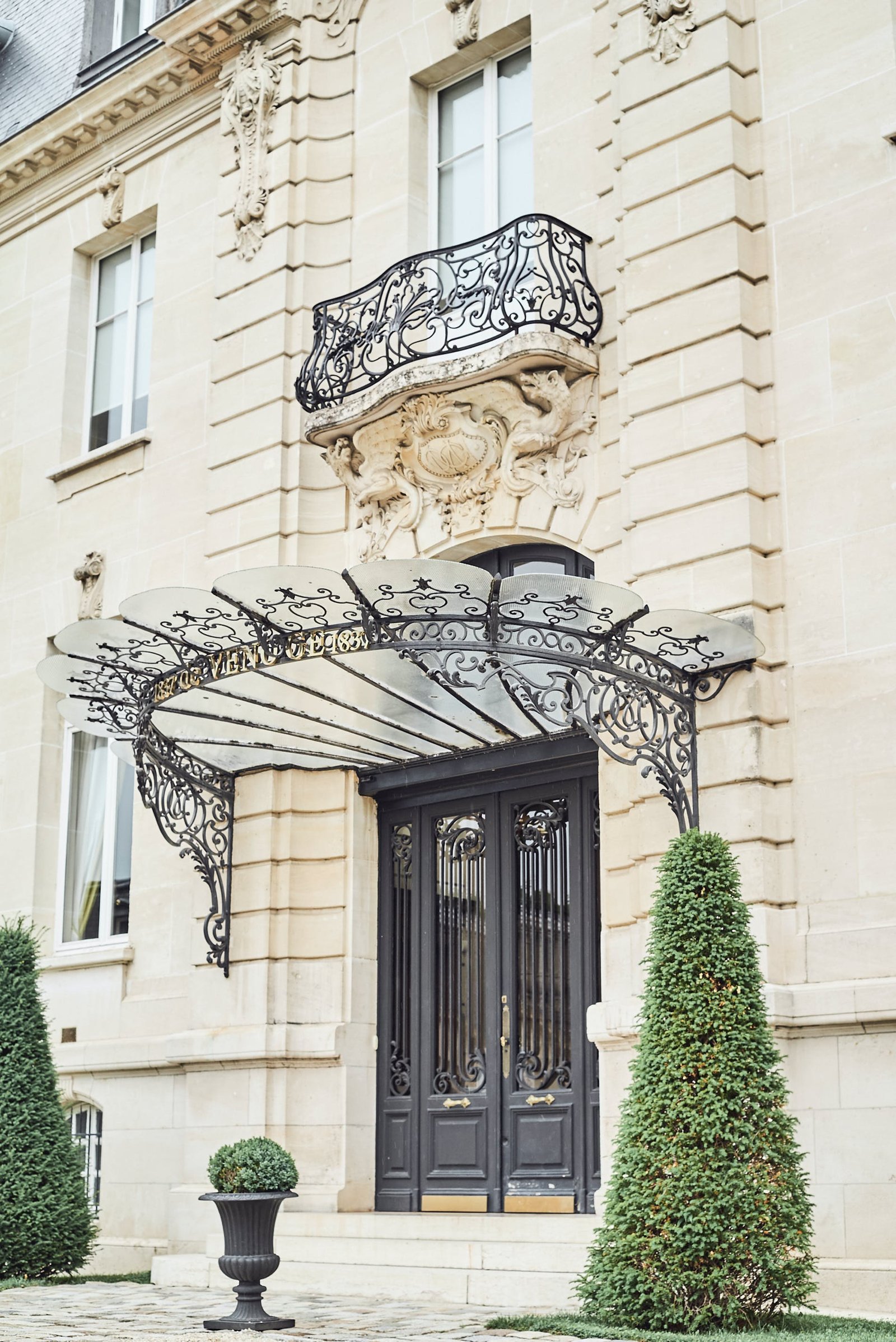 1646231574552835 lofficieldsc05120