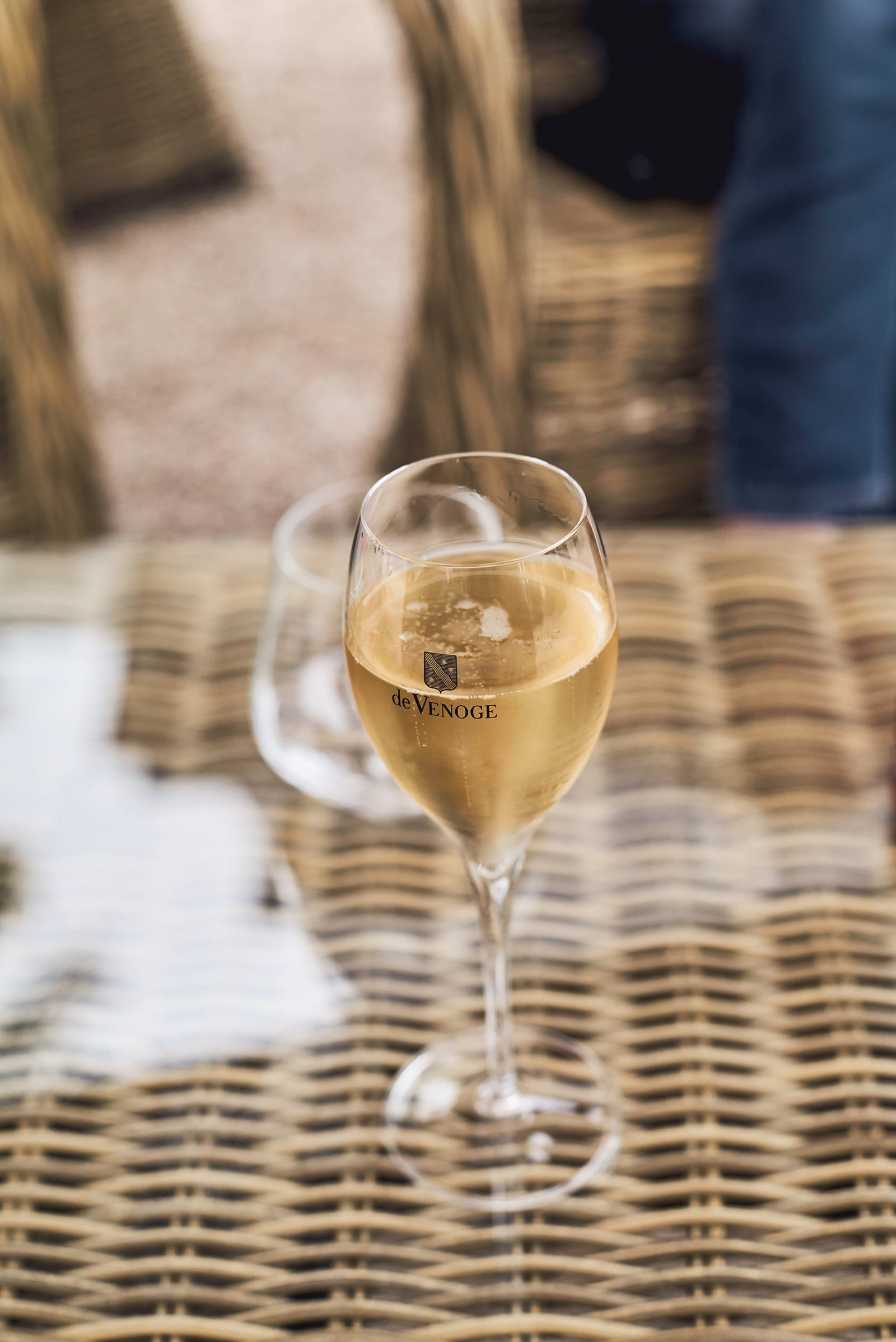 1646231615192628 lofficieldsc05123